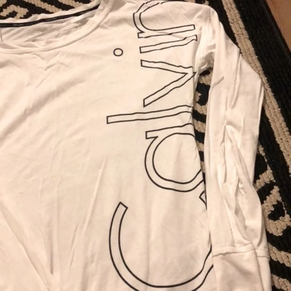 Calvin Klein Performance white Long Sleeve Athletic T-shirt size XS/S - Picture 3 of 5